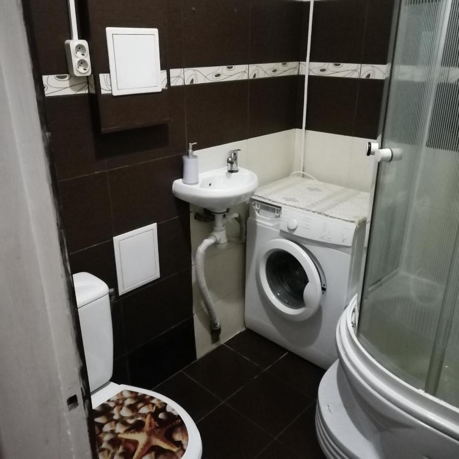 Ferienwohnung 2К. Центр Возле Гуливера.Бассейная 10 Kiew Exterior foto